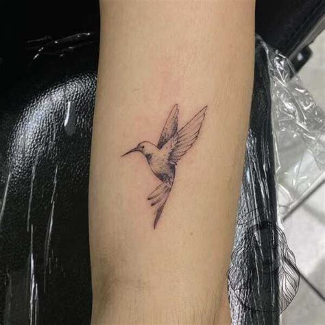 10 Bird Tattoos Trending Designs For Meaningful Aesthetic Ink 10 Bird Tattoos Trending Designs For Meaningful Aesthetic Ink