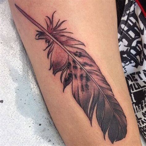 110 Eagle Feather Tattoo Stock Photos High Res Pictures And Images Getty Images 110 Eagle Feather Tattoo Stock Photos High Res Pictures And Images Getty Images