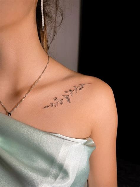 110 Stunning Collarbone Tattoos For Men And Women Tatuagem Pequena No Ombro Tatuagem Atr S Do 110 Stunning Collarbone Tattoos For Men And Women Tatuagem Pequena No Ombro Tatuagem Atr S Do