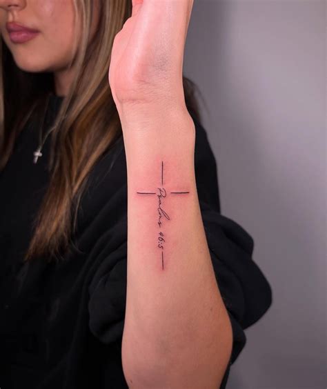 15 Meaningful Cross Tattoos For Women Fabbon