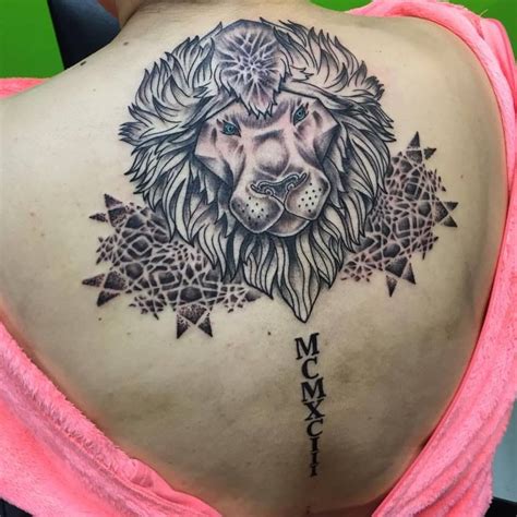 18 Cute And Amazing Back Tattoos For Women