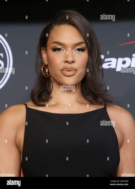 20 July 2022 Hollywood California Elizabeth Cambage 2022 Espys Held At Dolby Theatre In 20 July 2022 Hollywood California Elizabeth Cambage 2022 Espys Held At Dolby Theatre In