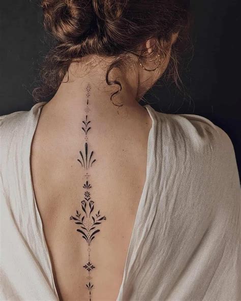 22 Beautiful Spine Tattoos For Women Body Artifact