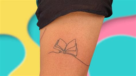 27 Fabulous Single Line Tattoos You Ll Wanna Rock