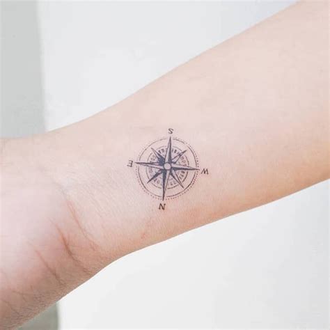 27 Gorgeous Compass Tattoo Ideas 27 Gorgeous Compass Tattoo Ideas