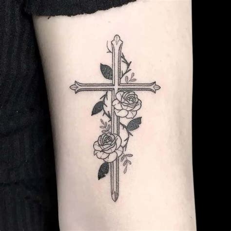 30 Stunning Cross Tattoo Ideas Designs For 2025