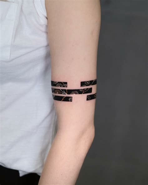 33 Stylish Armband Tattoo Ideas For Men Women In 2024 33 Stylish Armband Tattoo Ideas For Men Women In 2024