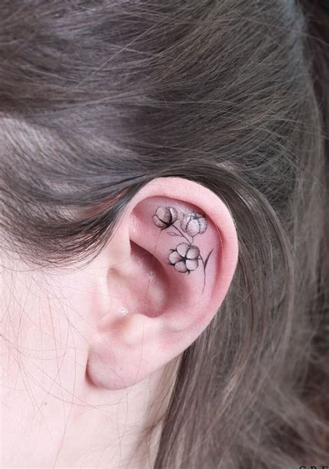 38 Pretty Behind The Ear Tattoos That Will Please You