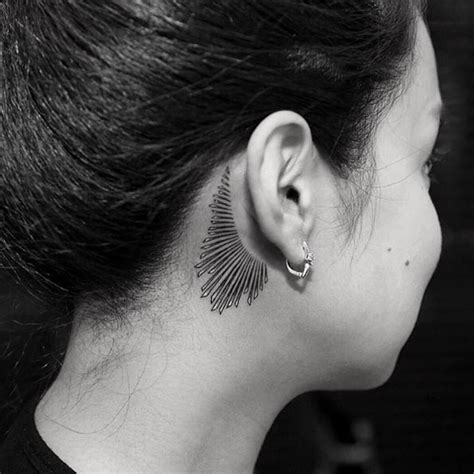 40 Amazing Behind The Ear Tattoos For Women Tattooblend 40 Amazing Behind The Ear Tattoos For Women Tattooblend