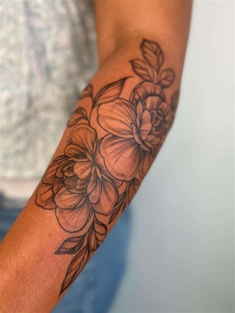 45 Flower Forearm Tattoo Ideas To Consider