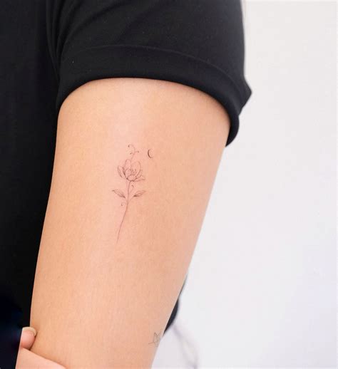 A Set Of Tulips For A Sweet Girl Single Needle Flower Tattoo Done Forthesinners Singleneedle Finelinetattoo Tulip Tulips Tuliptattoo Cutetattoo Losangeles A Set Of Tulips For A Sweet Girl Single Needle Flower Tattoo Done Forthesinners Singleneedle Finelinetattoo Tulip Tulips Tuliptattoo Cutetattoo Losangeles