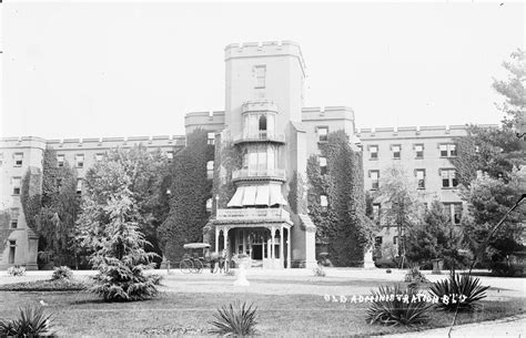 Architecture Of An Asylum Profiles St Elizabeths Hospital From State Of The Art To Notorious Shots Health News Npr