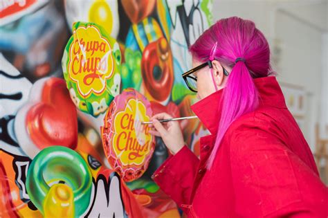 Artist Sarah Graham On Raising Awareness For Bipolar Disorder And How Art Saved Her Life Artist Sarah Graham On Raising Awareness For Bipolar Disorder And How Art Saved Her Life