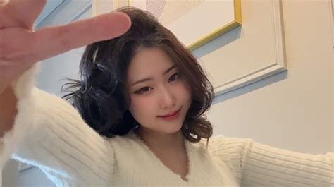 Bagaimana Cara Kerja Onlyfans Bikin Msbreewc Raup Penghasilan Rp 3 5 Miliar Sebulan Bagaimana Cara Kerja Onlyfans Bikin Msbreewc Raup Penghasilan Rp 3 5 Miliar Sebulan