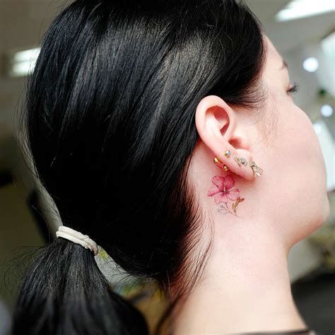 Behind The Ear Tattoos Full Guide With Ideas Glaminati Com Behind The Ear Tattoos Full Guide With Ideas Glaminati Com