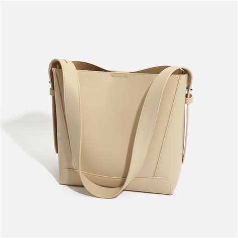 Chic Beige Cross Body Tote Bag For Global Fashionistas Elite Bag Maker