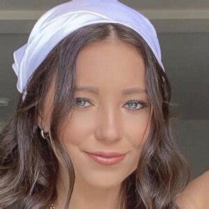 Chloe Love Rosenbaum Instagram Star Age Birthday Bio Facts Family Net Worth Height