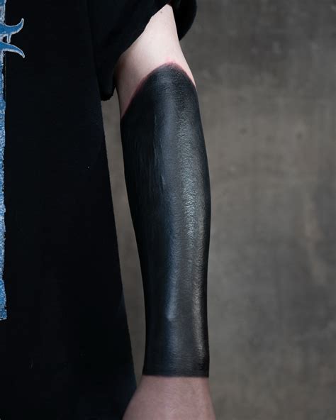 Cover Tattoo Blackout Blackouttattoo Covertattoo Tattooprocess Tattooart Tattooartists Cover Tattoo Blackout Blackouttattoo Covertattoo Tattooprocess Tattooart Tattooartists