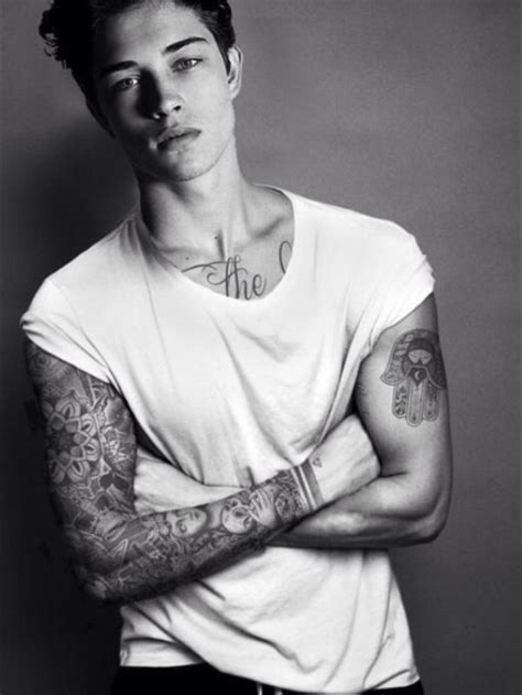 Cute Guy Tumblr With Tattoos Cute Guy Tumblr With Tattoos