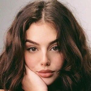 Emily Black Age Bio Family Famous Birthdays