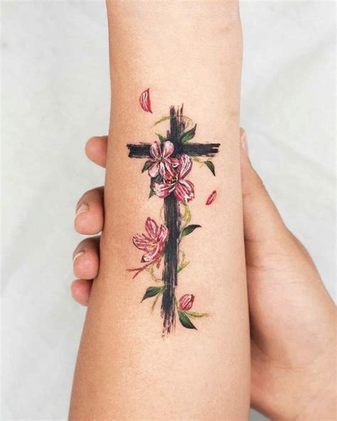 Flowers Tattoo Cross At Kathryn Ono Blog