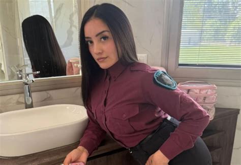 Habl La Polic A Argentina Que Sub A Videos A Onlyfans Y Tiktok Usando Uniforme Factur Seis Millones El Pa S Uruguay