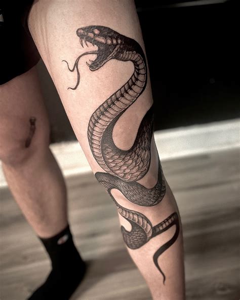 High Contrast Blackwork Snake Leg Tattoo By Jared Joy Tatts Hit Him Up For Your Dark Aesthetic Tattoo Needs More Photos And Video In This Carousel Vindictivetattoo Tattoo Tattoos Ink Newink
