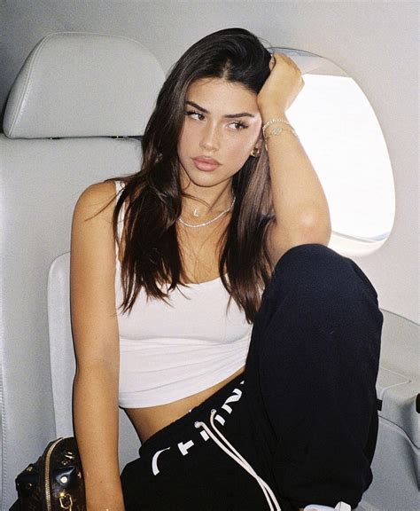 How To Copy Model Leah Halton S Viral Hot Girl Makeup Evie Magazine