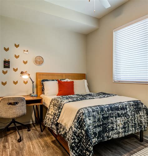 Identity Miami Miami Fl Student Apartments Near Fiu