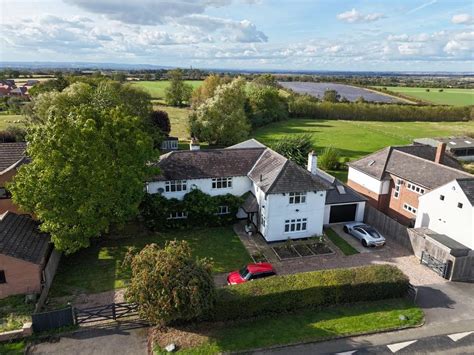 Ingarsby Lane Houghton On The Hill 5 Bed Detached House 1 100 000