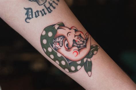 Japanese Souvenir Tattoo In Osaka Meaningful Tattoos For Your Japan Trip Good Times Ink Japanese Souvenir Tattoo In Osaka Meaningful Tattoos For Your Japan Trip Good Times Ink