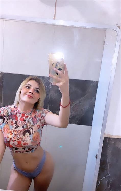 Karely Ruiz Official Fan Page