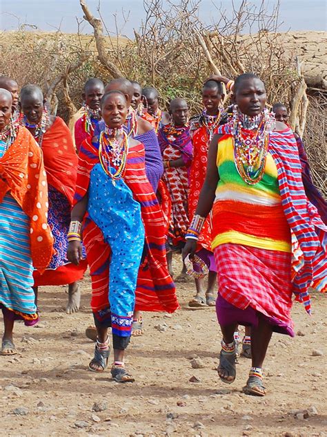 5 Facts Kenya People