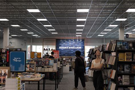 Large Bookstore Opens In San Marcos The University Star Large Bookstore Opens In San Marcos The University Star
