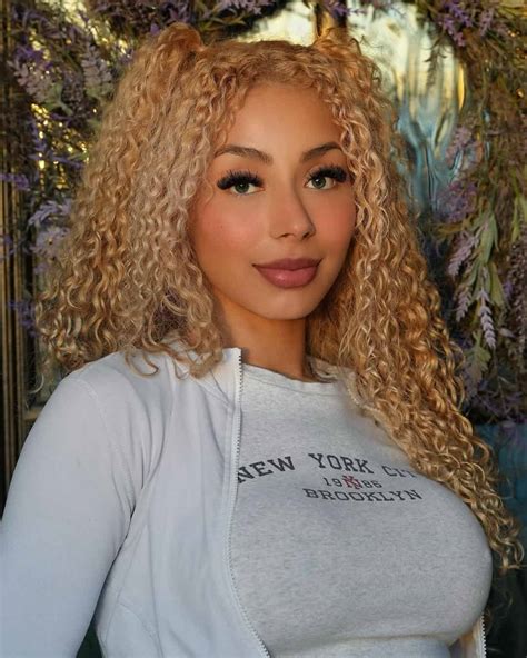 Mia Sorety Age Height Net Worth Boyfriend Bio Wiki Facts