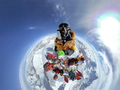 5 Views Everest Top