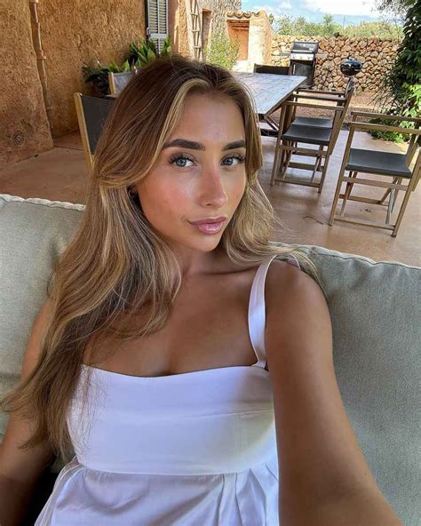 Onlyfans Model Lily Phillips Says Airbnb Banned Her After Sex Stunt Us Weekly