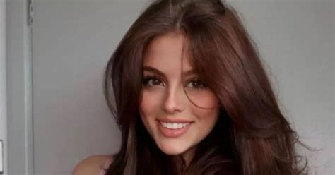 Pets At Home Worker Turns Onlyfans Star After Quitting Job To Give Sex Advice Daily Star