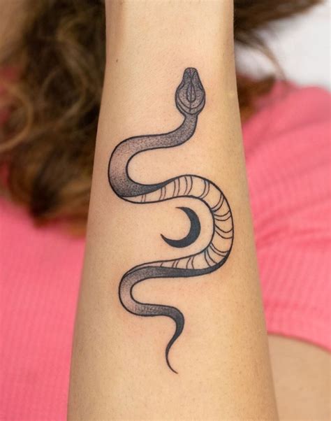 Pin By Daniela Cristal On Tattoo Snake Tattoo Design Tattoos For Women Snake Tattoo