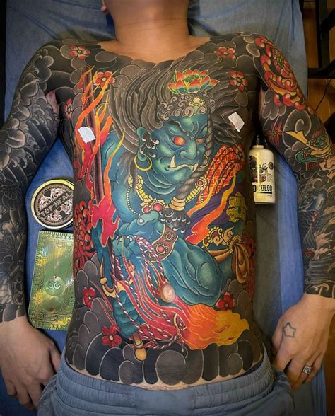 Pin By On Id Es De Tatouages Traditional Japanese Tattoo Designs Body Suit Tattoo