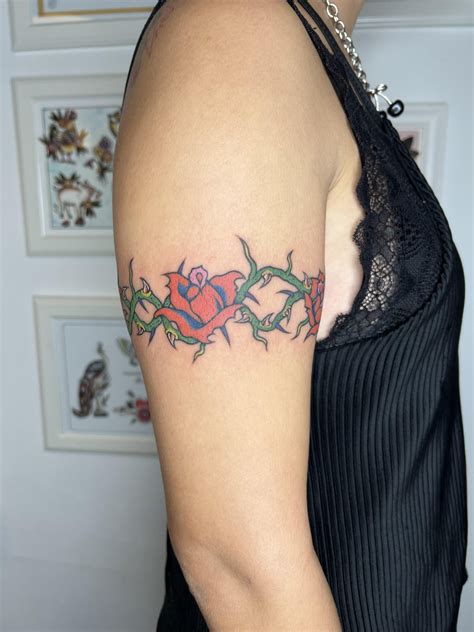 Roses And Thorns Armband Swipe For It Healed Wild Paw Tattoo Singapore Sbhez On Instagram R Tattoo Roses And Thorns Armband Swipe For It Healed Wild Paw Tattoo Singapore Sbhez On Instagram R Tattoo