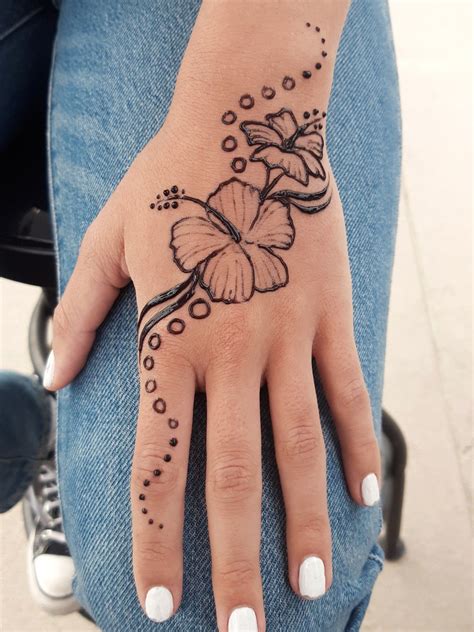 5 Simple Henna Designs