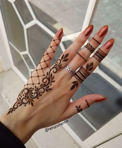 Simple Henna