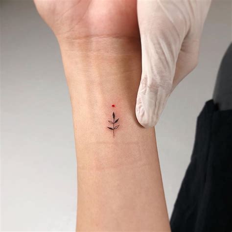 Simple Tattoo Designs For Wrist Simple Tattoo Designs For Wrist