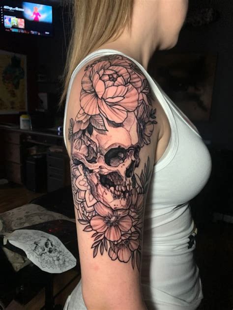 Skull And Flowers Tattoo Floral Skull Tattoos Skull Sleeve Tattoos Pretty Skull Tattoos Skull And Flowers Tattoo Floral Skull Tattoos Skull Sleeve Tattoos Pretty Skull Tattoos