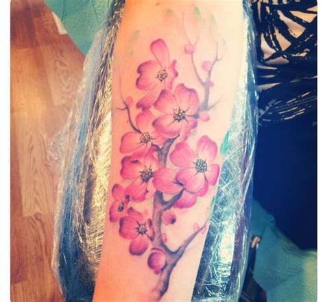 Some Delicate Dogwoods From The Other Day Tattoo Tattoos Tattoolife Some Delicate Dogwoods From The Other Day Tattoo Tattoos Tattoolife