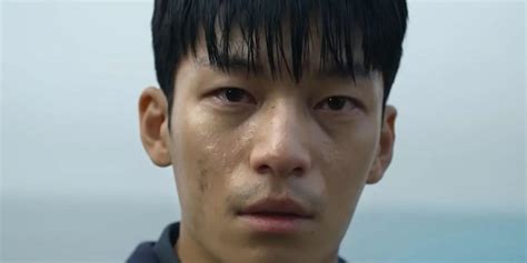 Squid Game Is Hwang Jun Ho Really Dead Theories Popsugar Entertainment Squid Game Is Hwang Jun Ho Really Dead Theories Popsugar Entertainment