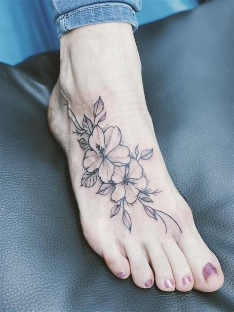 Tattoo Flower on Foot Designs
