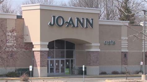 Joann Store Closing Time